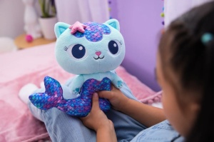 Gabbys Dollhouse Jucarie De Plus Pisirena Fintastic 25Cm - Img 2