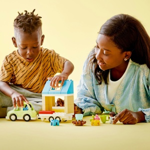 Set LEGO DUPLO - Casa pe roți a familiei (10986) - Img 8