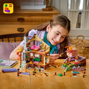 Set LEGO Friends - Cabană primitoare în pădure toamna (42705) - Img 5