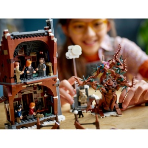 Set LEGO Harry Potter - Conacul Bantuit si Salcia Batausa (76407) - Img 8