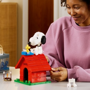 Set LEGO Ideas - Peanuts: Căsuța lui Snoopy (21368) - Img 4
