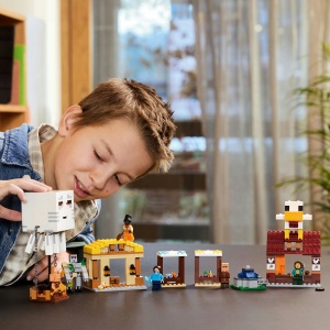 Set LEGO Minecraft - Atacul baloanelor Ghast asupra satului (21273) - Img 5