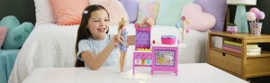 Barbie Mysteries Detectivi Pe Plaja Set Cabina De Jocuri Si Papusa Barbie Malibu Cu Accesorii - Img 3