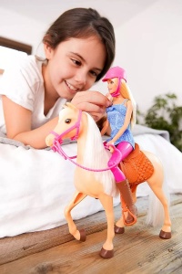 Barbie Set Papusa Cu Cal - Img 3