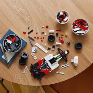 Set LEGO Creator Expert - McLaren MP4/4 si Ayrton Senna (10330) - Img 4