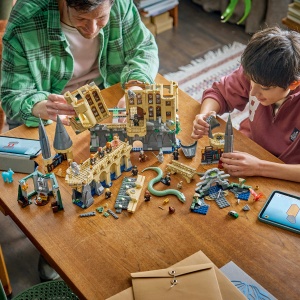 Set LEGO Harry Potter - Castelul Hogwarts: Aripa de est (76473) - Img 5