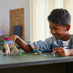 Set LEGO Minecraft - Confruntarea Devoratorului (21257) - Img 8