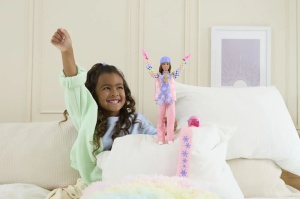 Barbie You Can Be Anything Papusa Snowboarder - Img 4