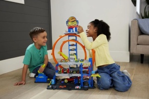 Hot Wheels City Set Mega Garajul - Img 3