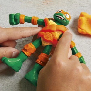 Play Doh Povestiri Cu Testoase Ninja Adolescente Mutante Set Plastelina Pizza Taie Si Arunca - Img 5