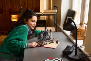 Set de construcție LEGO® Wednesday - Academia Nevermore (76788), 890 piese, 10+ ani - Img 4