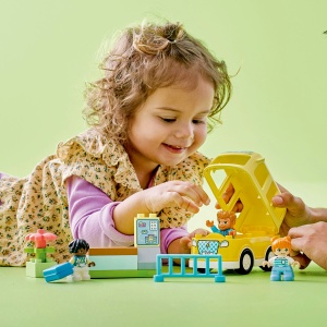 Set LEGO DUPLO - Calatoria cu autobuzul (10988) - Img 8