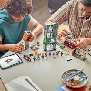 Set LEGO Marvel Super Heroes - Omul-Paianjen vs Oscorp (76324) - Img 4