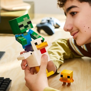 Set LEGO Minecraft - Jocheu de găini (21582) - Img 3