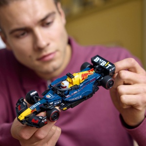Set LEGO Speed Champions - Masina de curse F1® Oracle Red Bull Racing RB20 (77243) - Img 5