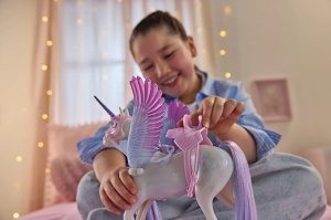 Unicorn Academy Set Magia Pietrelor Pretioase Papusa Layla Si Unicornul Glacier - Img 5