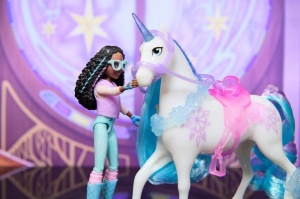 Unicorn Academy Set Papusa Layla Si Unicornul Glacier - Img 3