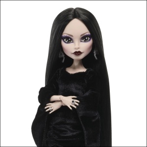 Monster High Wednesday Papusa Morticia Addams - Img 3