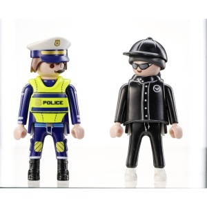 Playmobil - Set 2 figurine Politist si hot - Img 4