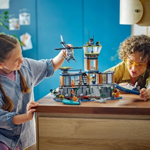 Set LEGO City - Insula-inchisoare (60419) - Img 8