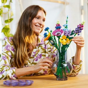 Set LEGO Creator Expert - Buchet de flori de camp (10313) - Img 5