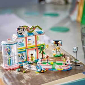 Set LEGO Friends - Centru sportiv (41744) - Img 5