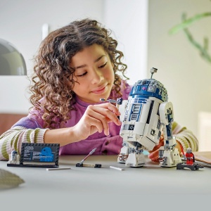 Set LEGO Star Wars - R2-D2™ (75379) - Img 8