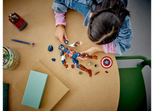 Set LEGO Super Heroes - Figurina de constructie Captain America (76258) - Img 4