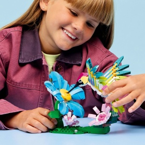 Set LEGO Creator - Animale sălbatice: Colibri colorat (31384) - Img 4