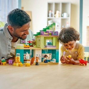 Set LEGO DUPLO - Casă modernă de familie 3 în 1, cu figurine (10470) - Img 4
