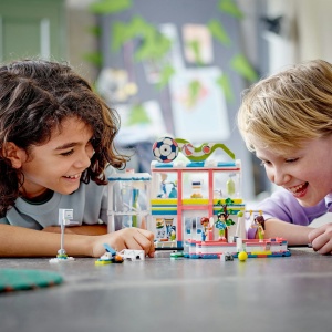 Set LEGO Friends - Centru sportiv (41744) - Img 8