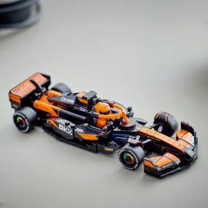 Set LEGO Speed Champions - Masina de curse McLaren F1® Team MCL38 (77251) - Img 5