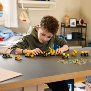Set LEGO Technic - Mașini impunătoare (42233) - Img 4