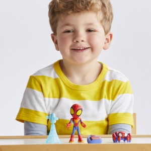 Spidey Prietenii Extraordinari Set Figurina Spidey 10Cm Si Accesorii - Img 3