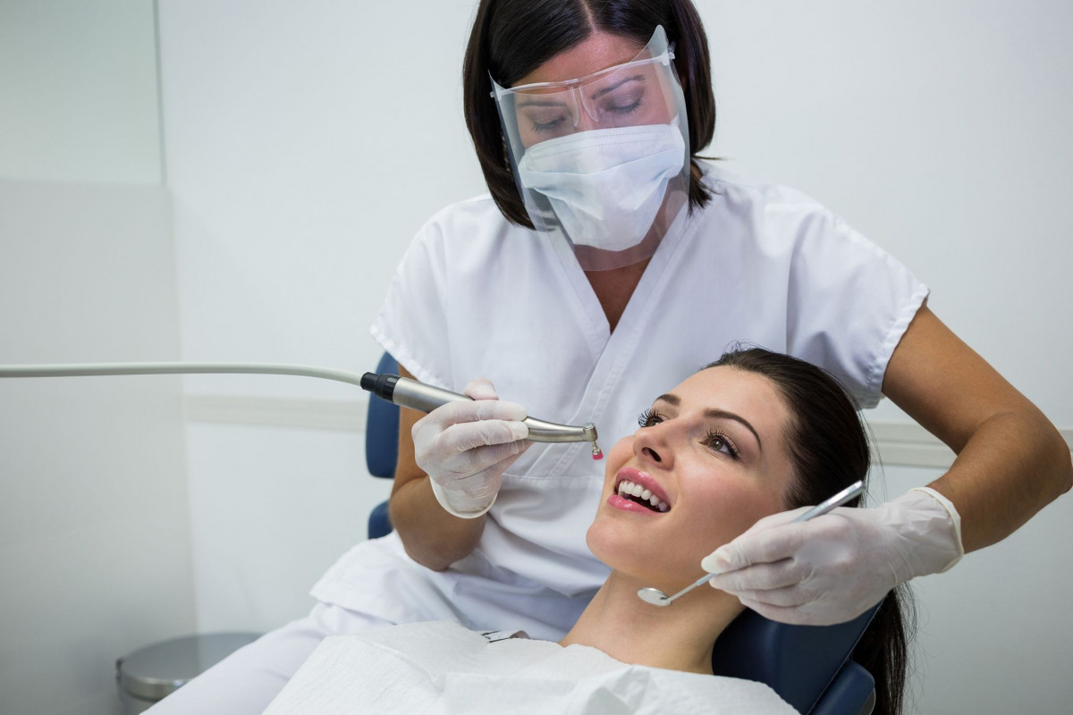 Importanţa şedinţei de profilaxie dentară periodică în cabinet