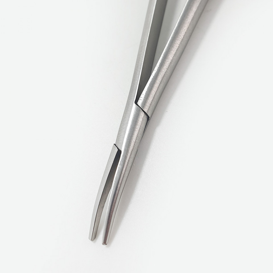 Portac Castroviejo, fara striatii pentru acele de sutura, curb 18 cm BSF2779A - imagine 2