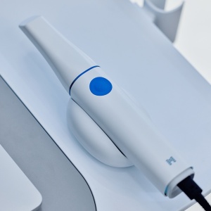 Pachet Scanner intraoral Medit i900 Classic plus cadou 35 implanturi si trusa DIO - Img 10