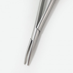 Portac Castroviejo, fara striatii pentru acele de sutura, curb 18 cm BSF2779A - Img 2