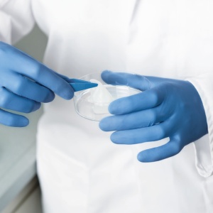 mănuşi-de-examinare-nepudrate-nesterile-peha-soft-nitril-albastre-marimea-s