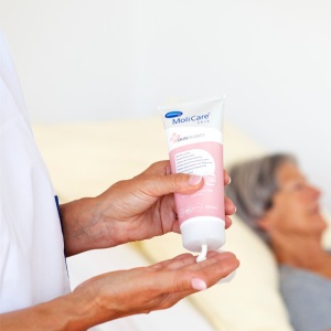 crema-transparenta-pentru-protectia-pielii-impotriva-substantelor-daunatoare-din-urina-&-materii-fecale-molicare-skin-crema-transparenta-de-protectie