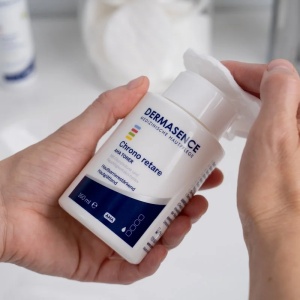 Chrono Retare AHA - Tonic exfoliant blând cu acizi din fructe pentru ten matur 50+, 160 ml, DERMASENCE - Img 3