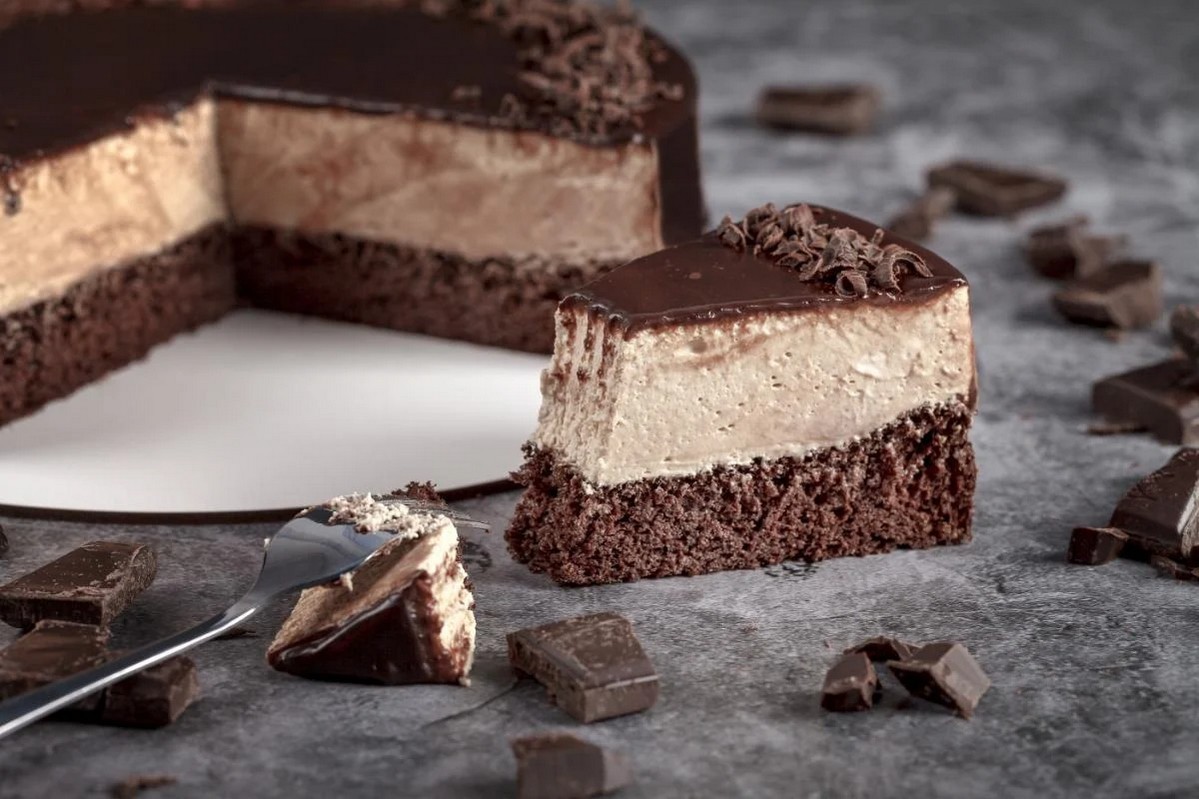 Tort cu mousse de ciocolată - un desert rafinat ideal pentru momente speciale