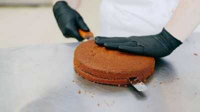Blatul de tort, idei de rețete rapide și trucuri care fac diferența – Care sunt secretele cofetarilor pentru un desert spectaculos?