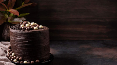 Tort de ciocolată – rețeta perfectă pentru aniversări și sfaturi practice pentru un desert excepțional