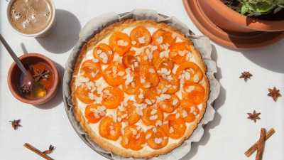 Rețetă de tartă cu caise – Pașii pentru prepararea desertului delicios de vară, perfect pentru toate ocaziile speciale