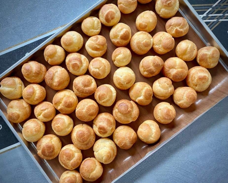 3. Choux à la crème - tavă, choux à la crème