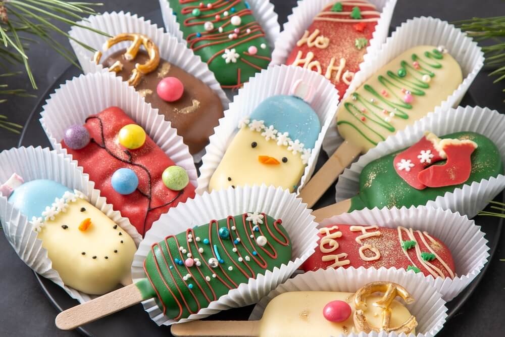 Arta decora╠årii delicioaselor cakesicles (Craciun)