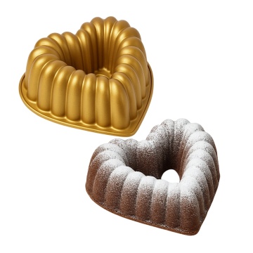 Tavă de copt premium antiaderentă Kuglöf - model inimă, 25 cm