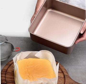 Tavă Pătrată Non-Stick Rosegold pentru Copt – 18 cm