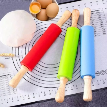 Sucitor silicon cu manere de lemn - 43 cm